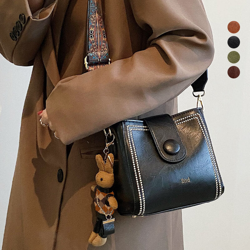 đ
JoulualennusmyyntiđVintage muoti laukku sÀÀdettĂ€vĂ€llĂ€ leveĂ€llĂ€ olkahihnalla