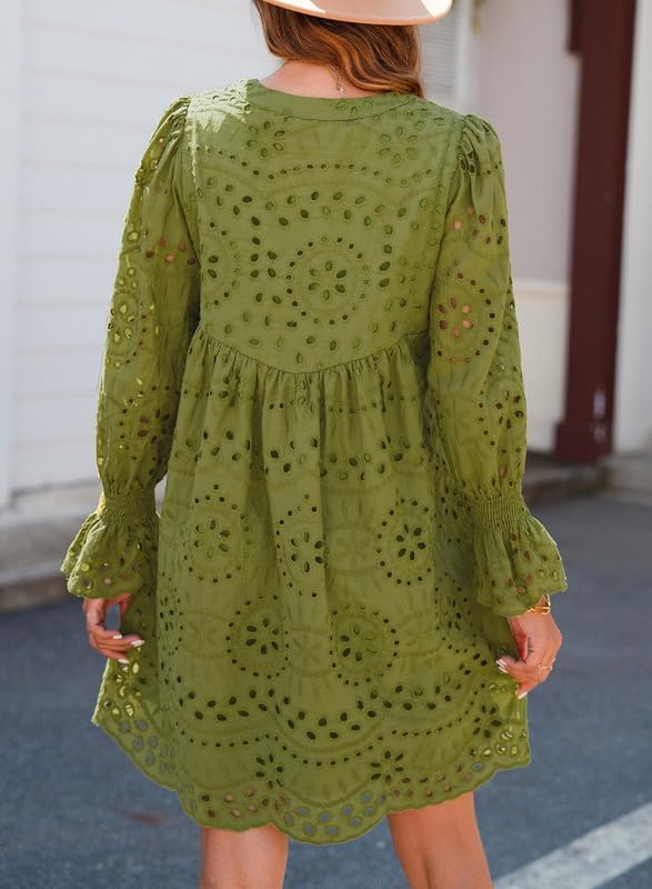 Broderie Anglaise -mekko juhliin A-linjaisella leikkauksella, V-kaula-aukolla ja röyhelöillä