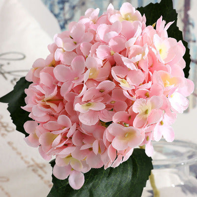đUlkona keinotekoinen Hydrangea kukkia