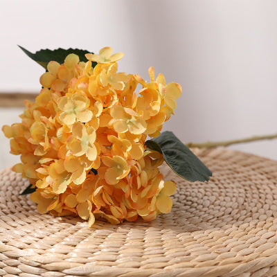 đUlkona keinotekoinen Hydrangea kukkia