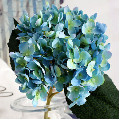 đUlkona keinotekoinen Hydrangea kukkia