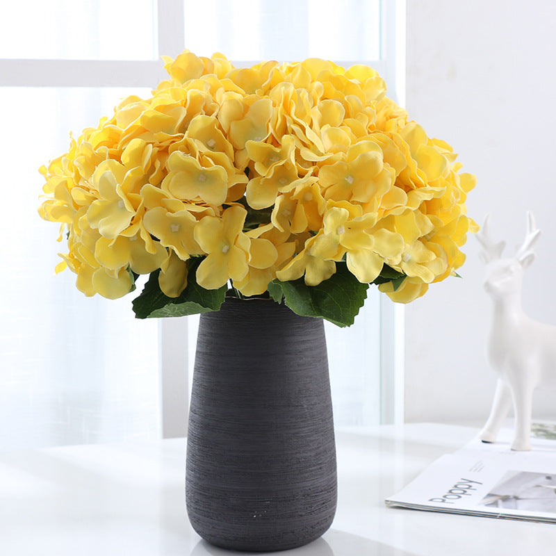 đUlkona keinotekoinen Hydrangea kukkia