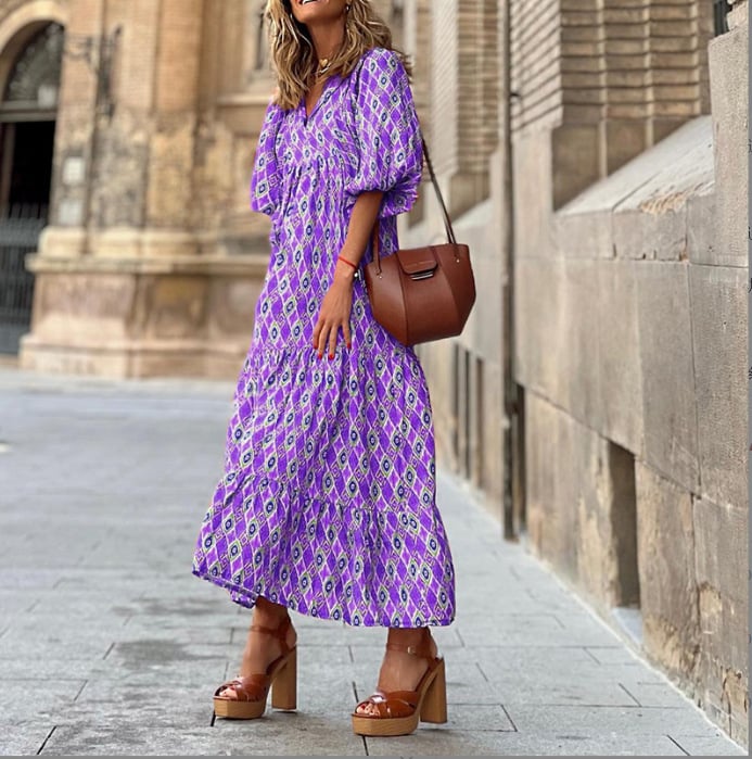 Naisten elegantti boho-mekko puhvihihoilla ja kukkaprintillä