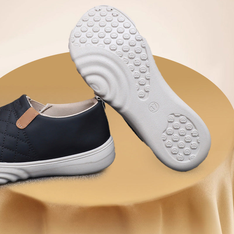 Naisten rennot pyöreäkärkiset slip-on-kengät