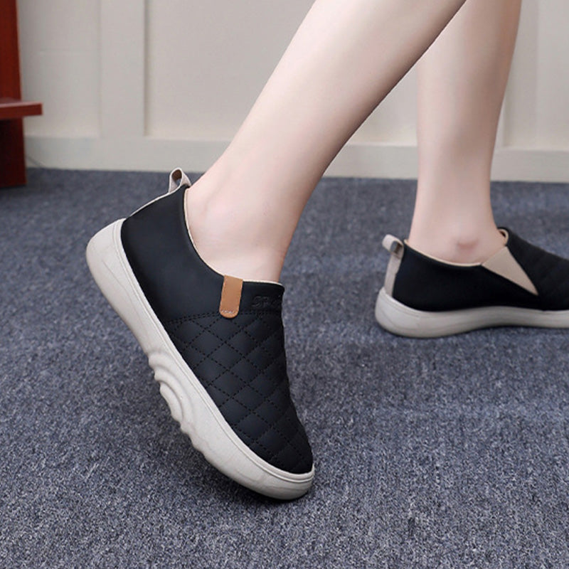 Naisten rennot pyöreäkärkiset slip-on-kengät