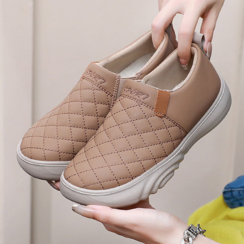 Naisten rennot pyöreäkärkiset slip-on-kengät