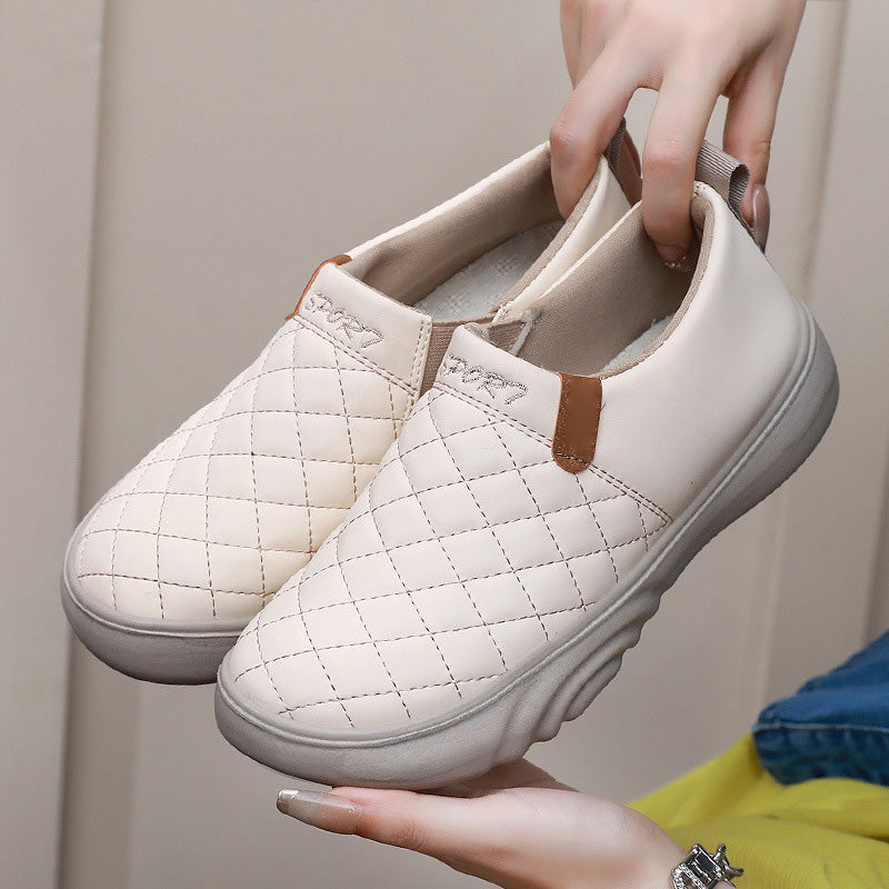 Naisten rennot pyöreäkärkiset slip-on-kengät