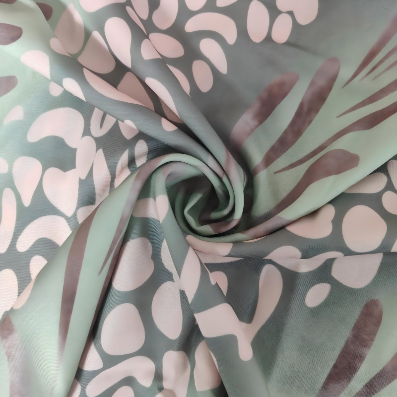 Tyylikäs pitkä painokuvioitu mekko