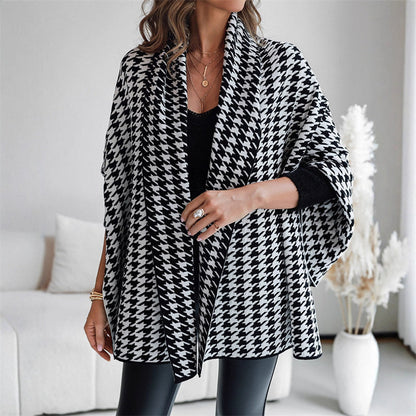 Avoin etupuoli Houndstooth-poncho naisille